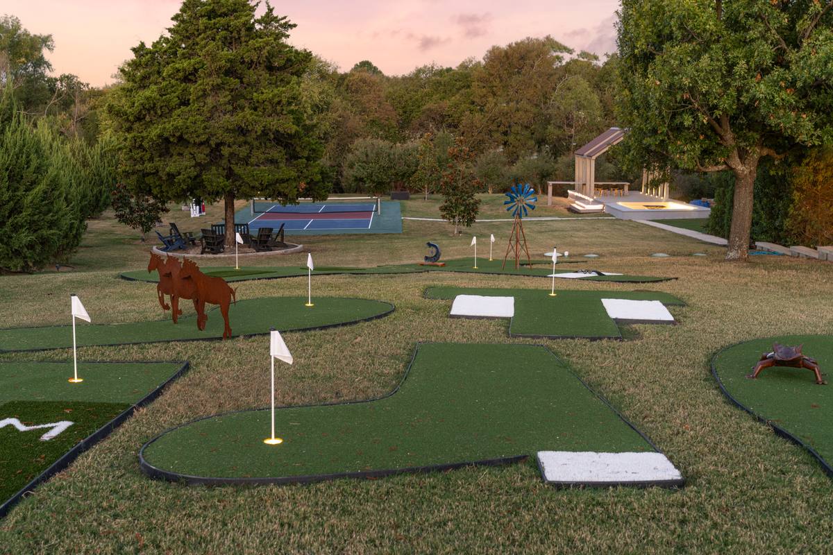 9-hole mini-golf course with sculptures at sunset, The Penrose House